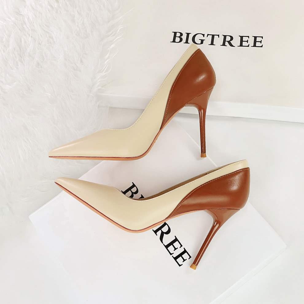 Chic Two-Tone Stiletto Heels – Cream & Caramel Pointed Pumps